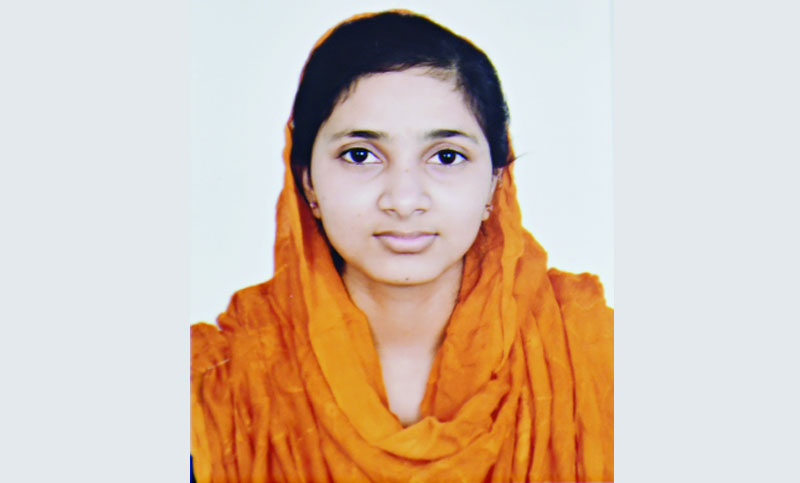 বাবা রিকশা চালায় জেনেই তালাক, শত বাধা পেরিয়ে মেডিক্যালে ভর্তির অপেক্ষায়